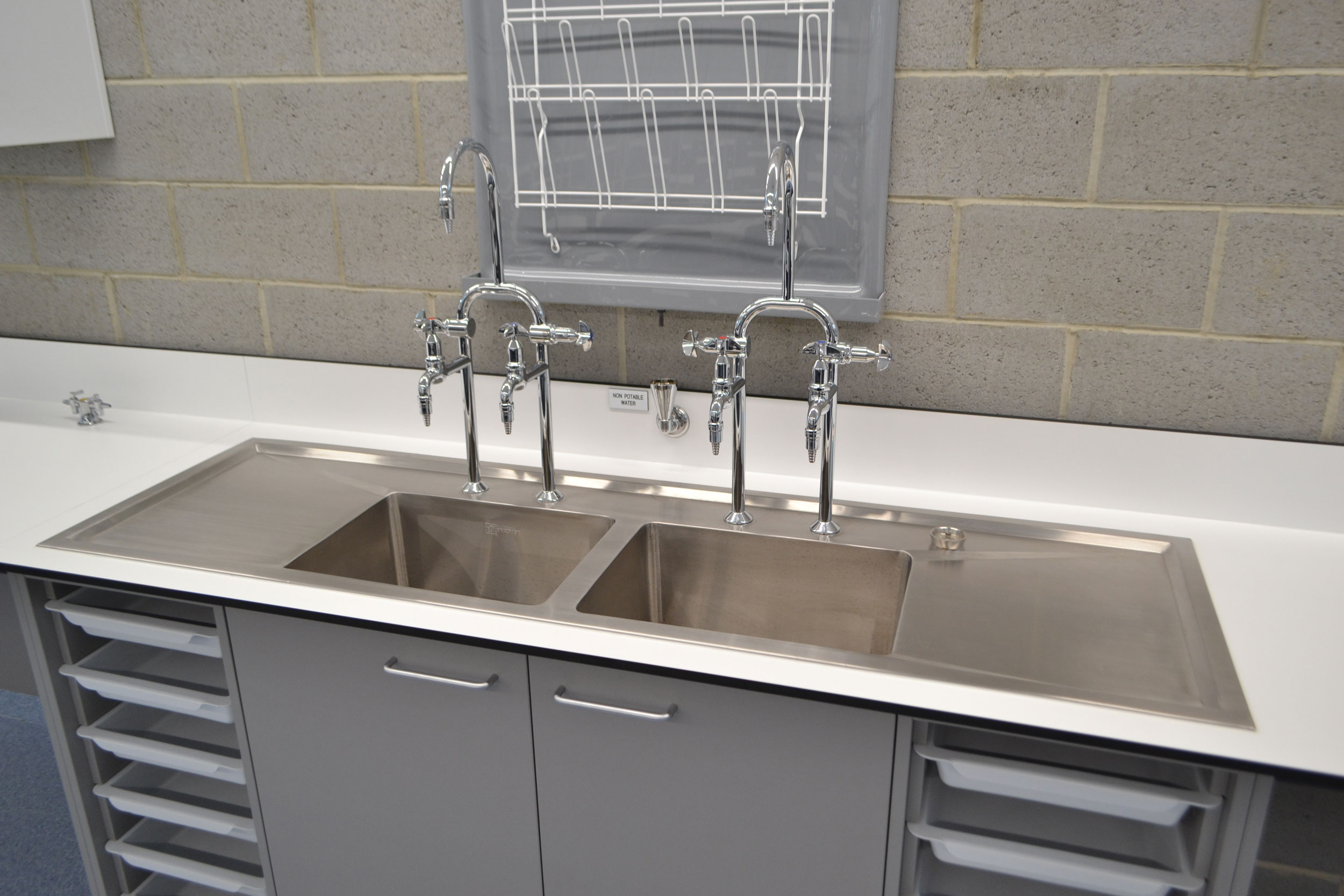Twin Centre Laboratory Sink Simcraft Products